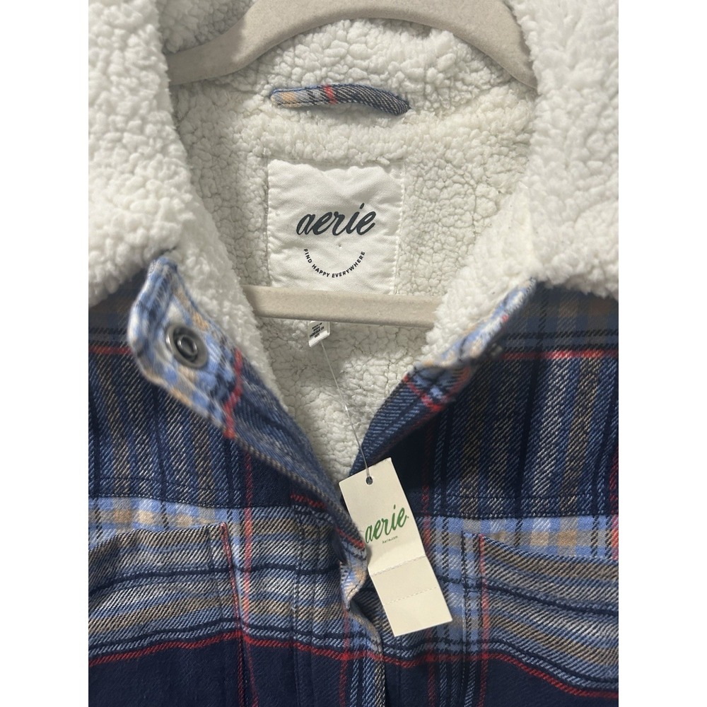 Aerie Cropped Sherpa Lined Shacket Jacket Sz Medium NWT Blue Plaid - Picture 2 of 7